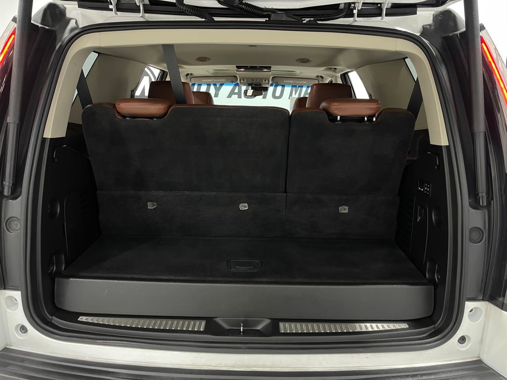 Used 2018 Cadillac Escalade Premium Luxury image 29