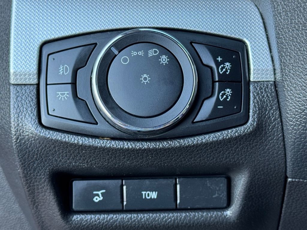 Used 2015 Ford Explorer XLT w/ Equipment Group 202A image 14