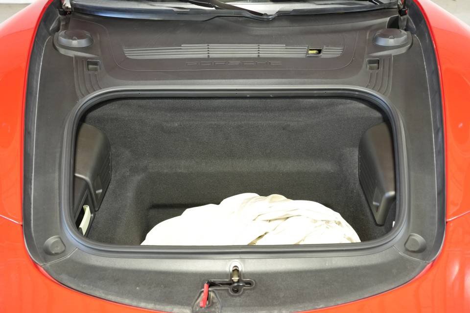 Used 2019 Porsche 911 Turbo image 29