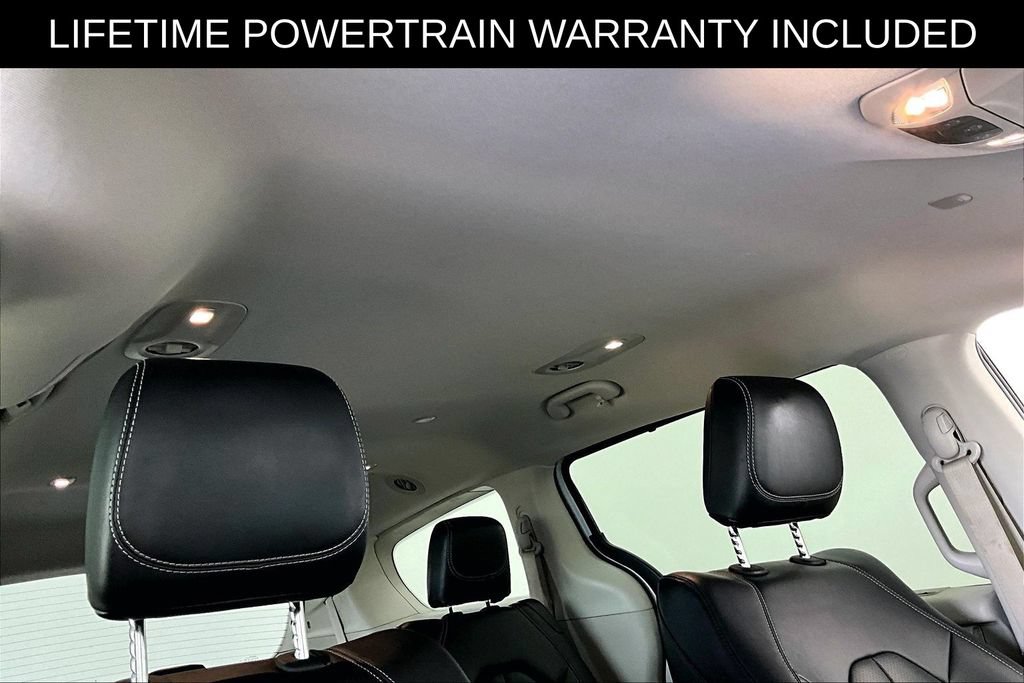 Used 2024 Chrysler Pacifica Touring-L FWD image 21