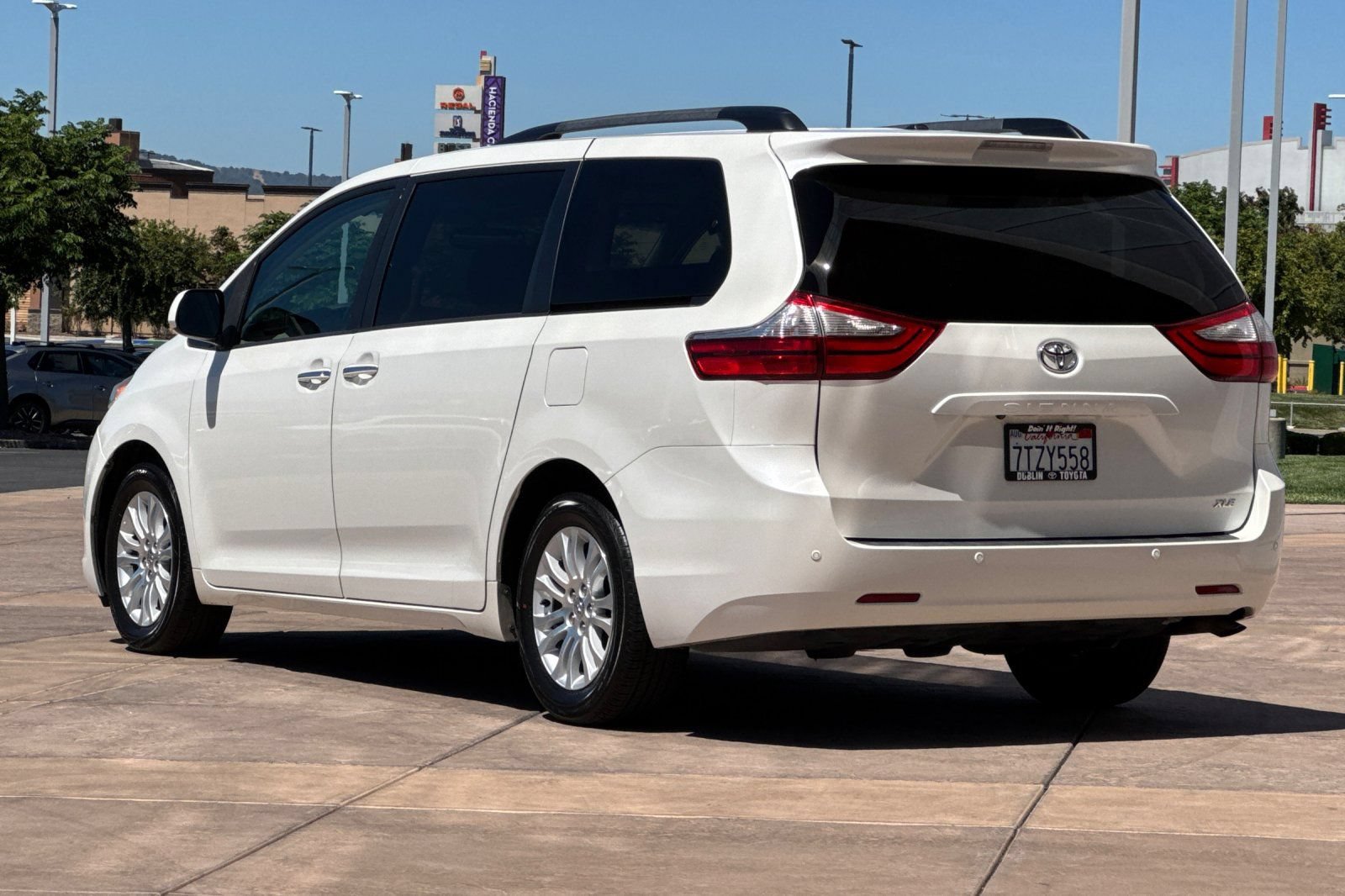 Certified 2016 Toyota Sienna XLE w/ XLE Navigation Package FWD image 7