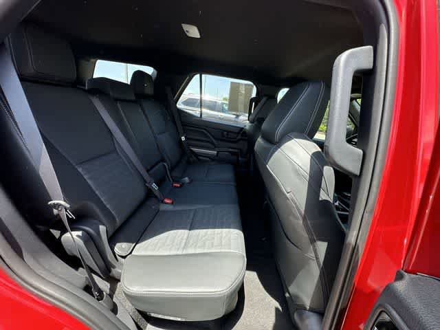 Used 2025 Toyota 4Runner TRD Off-Road Premium AWD/4WD image 23