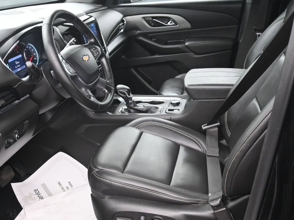 Used 2023 Chevrolet Traverse LT image 10