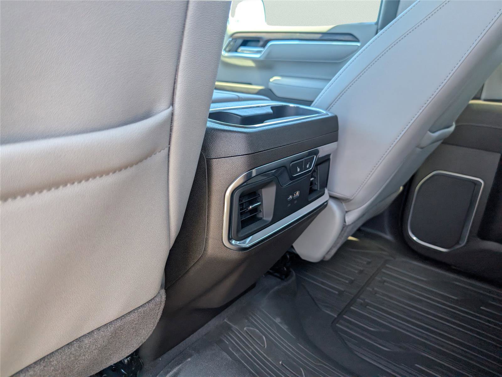 New 2026 GMC Sierra 1500 SLT w/ SLT Premium Plus Package image 18