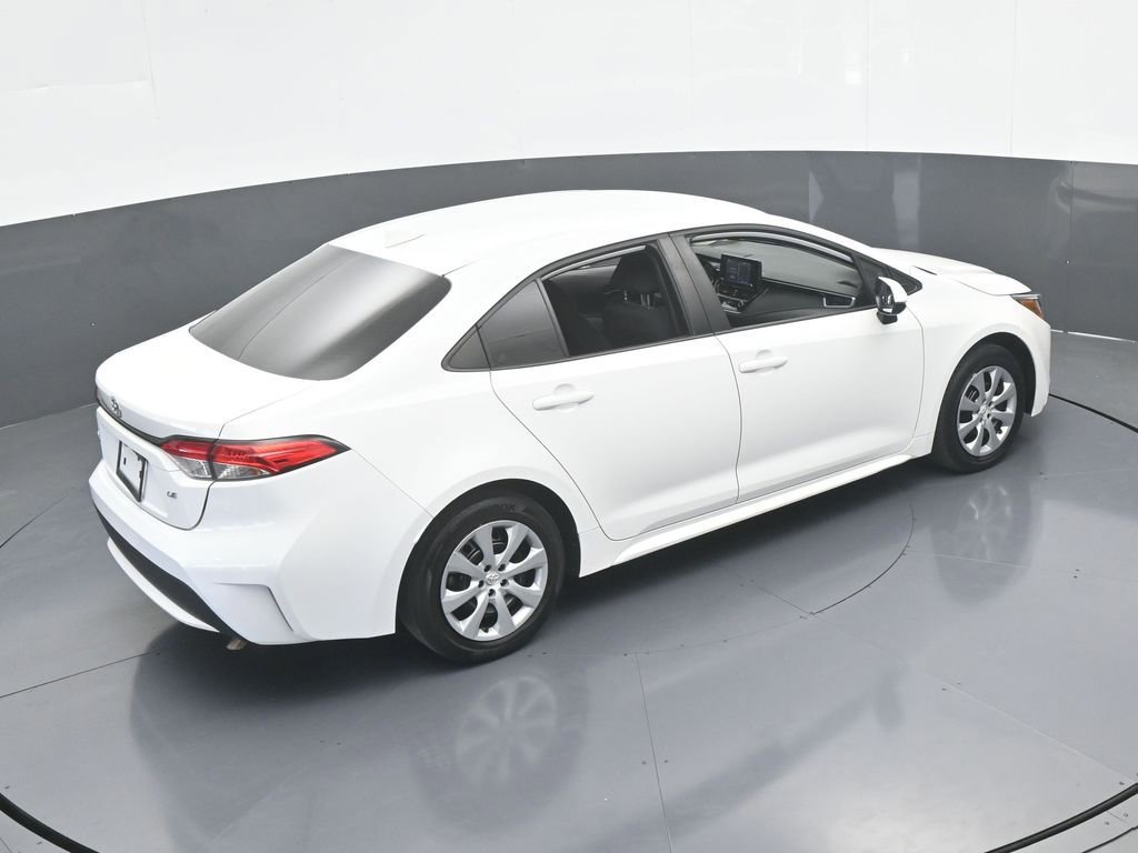 Used 2022 Toyota Corolla LE image 47