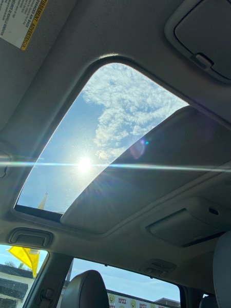 Used 2009 Toyota Sienna 5dr 7-Pass Van XLE AWD image 12