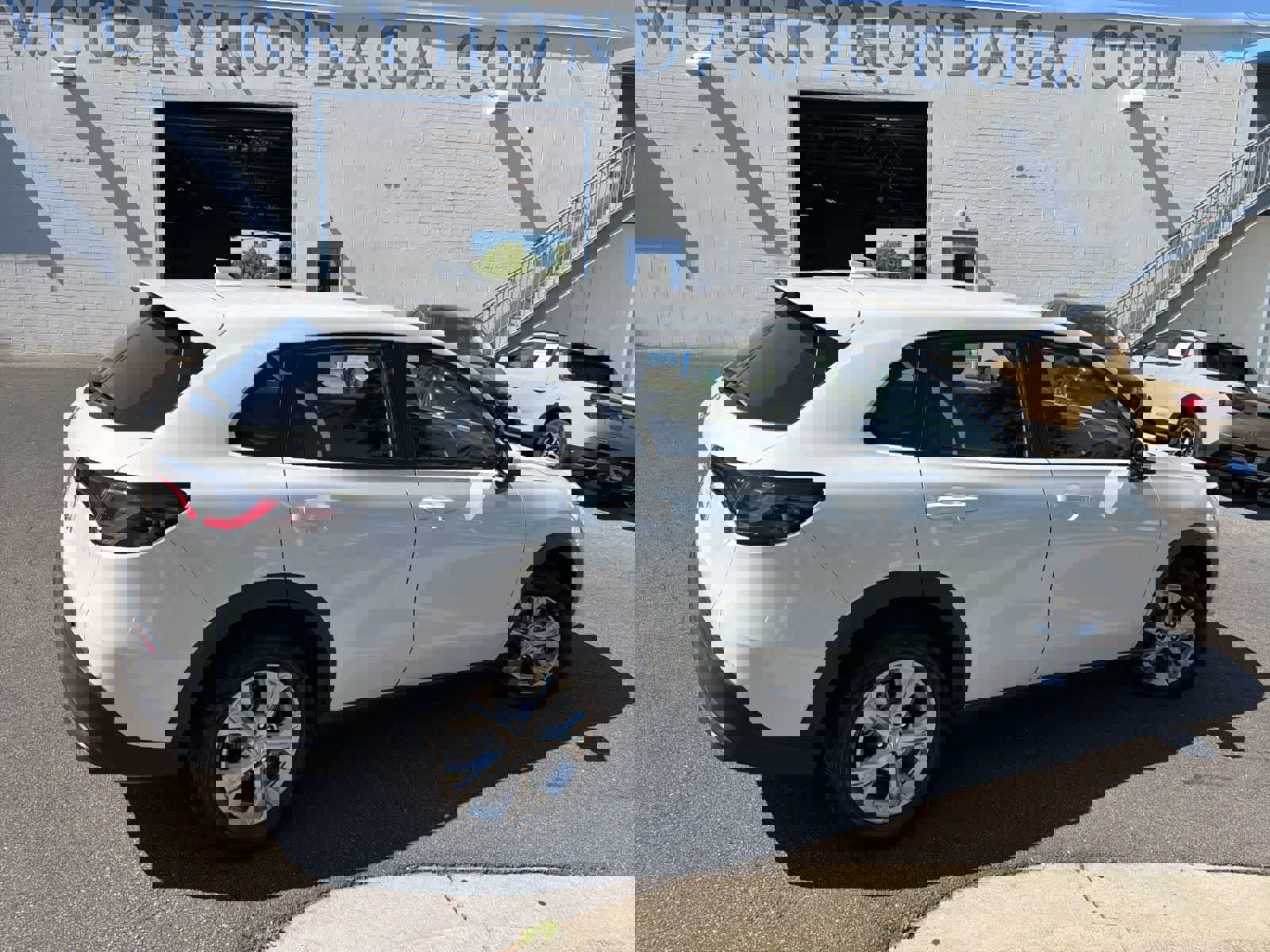 Used 2023 Honda HR-V LX image 11