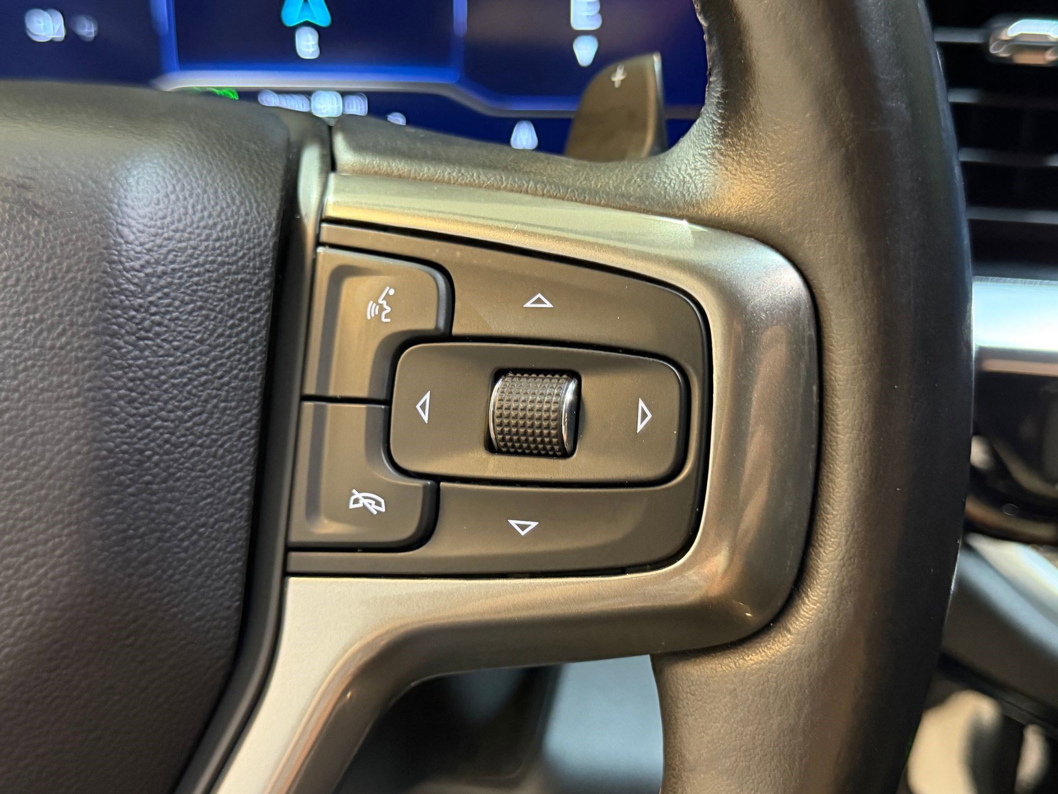 Used 2022 Chevrolet Silverado 1500 LT RWD image 25