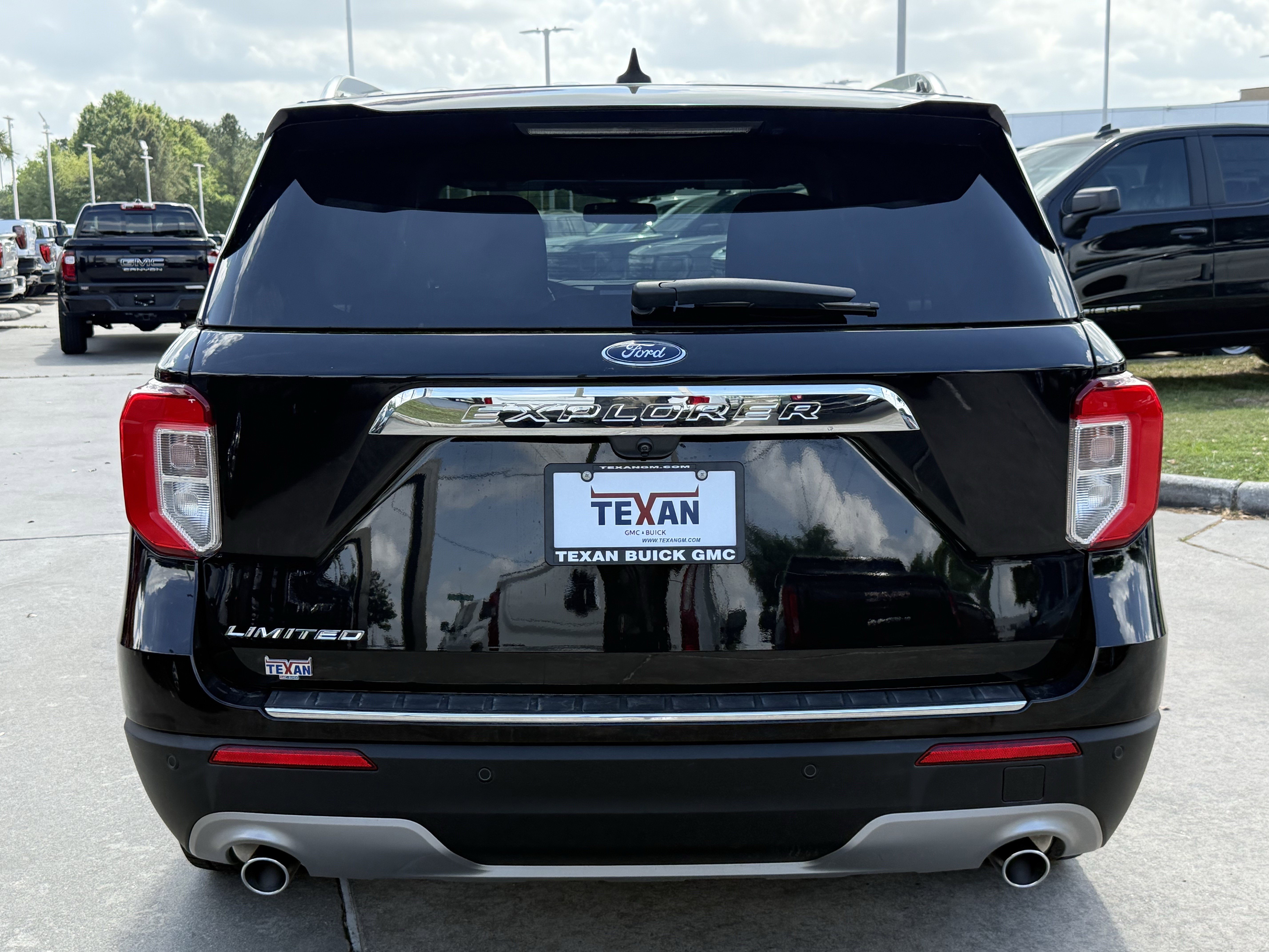 Used 2022 Ford Explorer Limited image 6