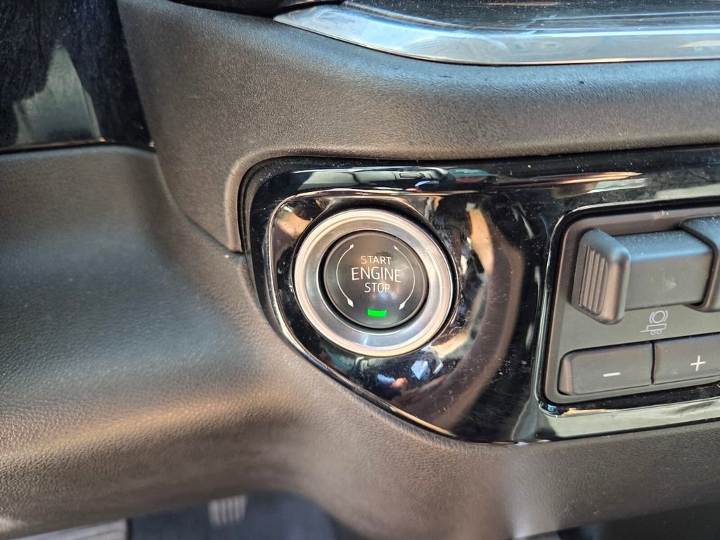 Used 2025 Chevrolet Silverado 2500 LTZ w/ Z71 Chrome Sport Edition image 31