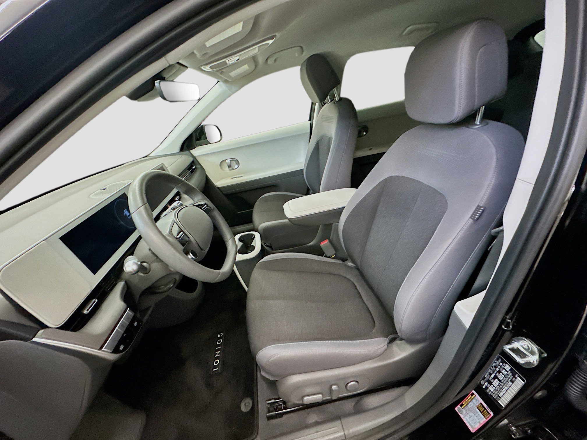 Used 2024 Hyundai Ioniq 5 SEL AWD/4WD image 13