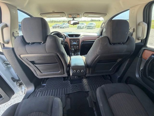 Used 2017 Chevrolet Traverse LT w/ Style and Technology Package FWD image 21