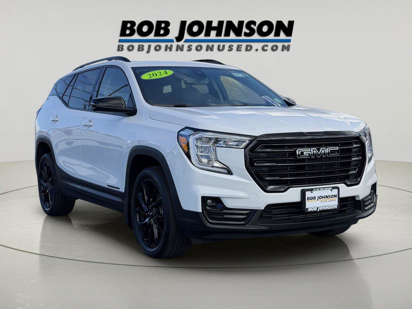 Used 2024 GMC Terrain SLT w/ Elevation Edition AWD/4WD image 3