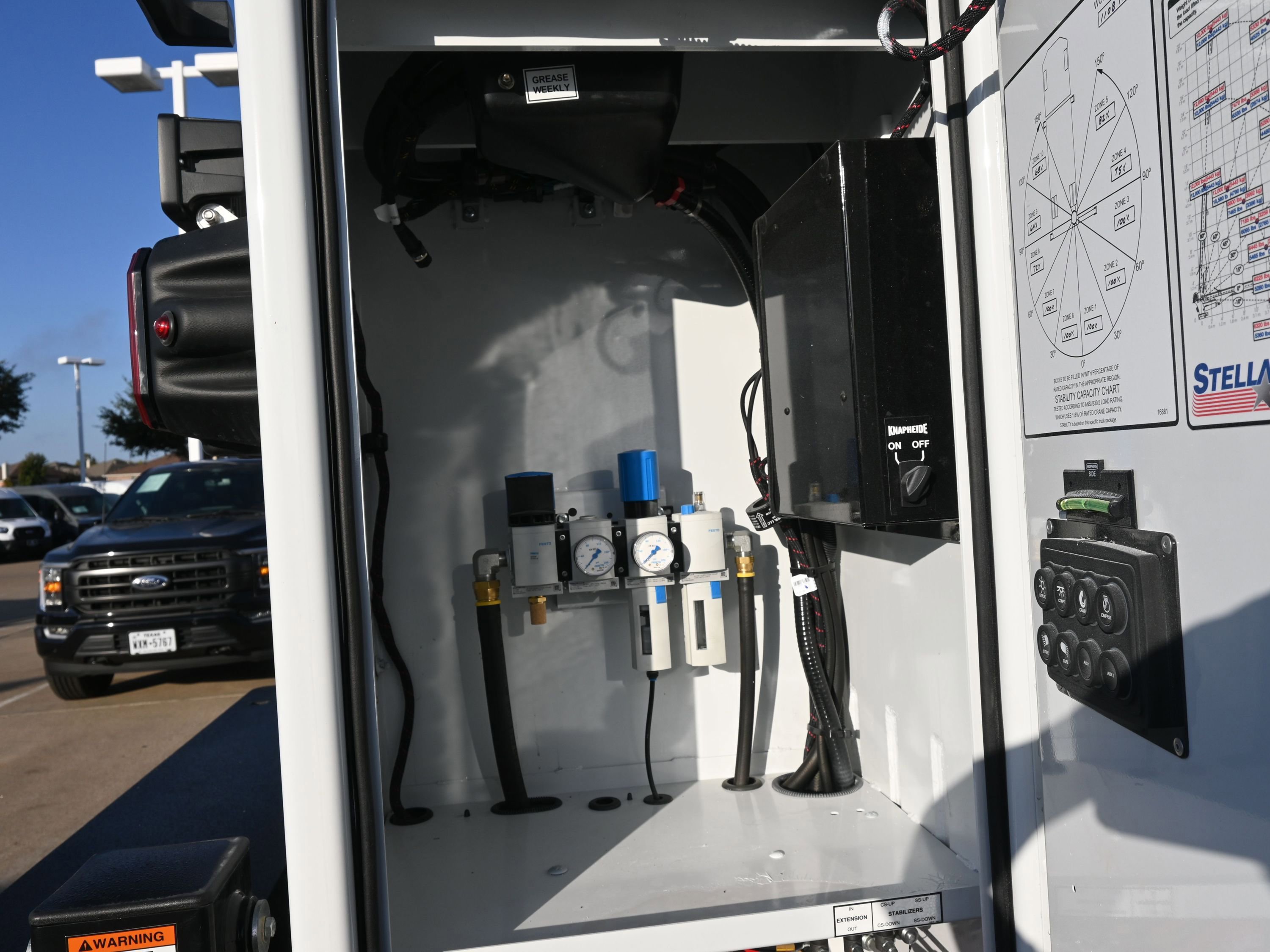 New 2026 Ford F750 2WD SuperCab Super Duty image 38