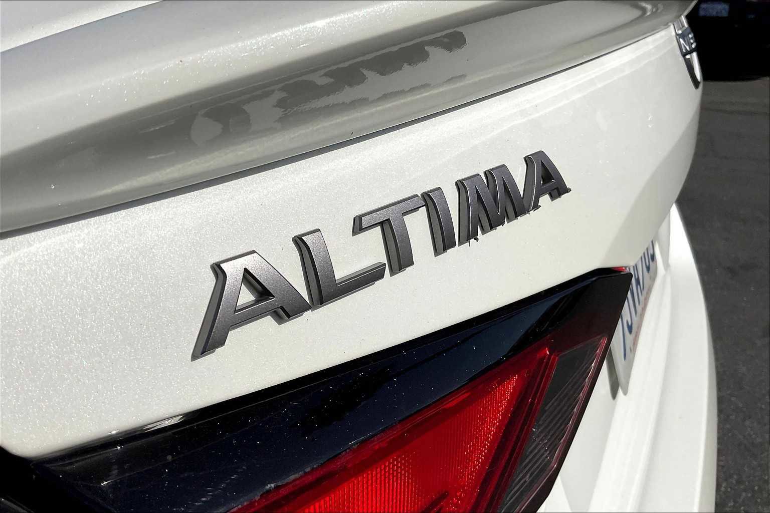 Used 2024 Nissan Altima 2.5 SR image 29