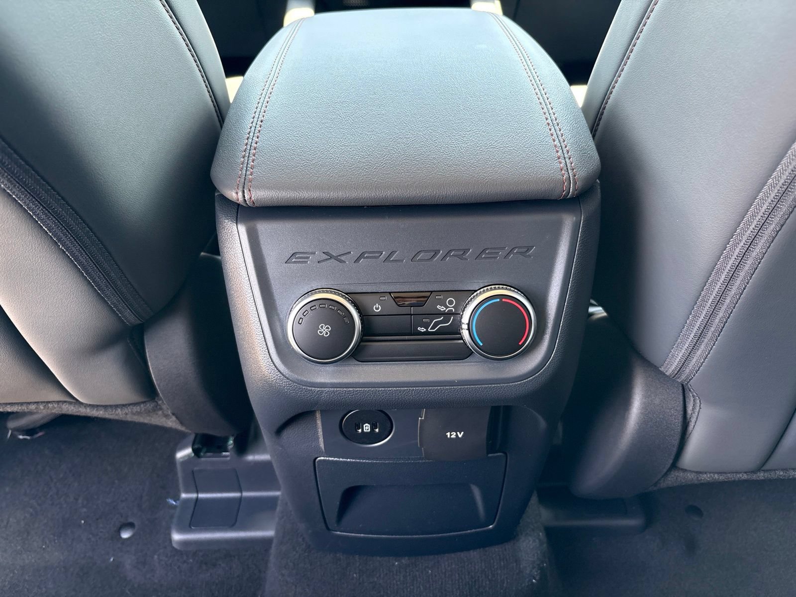 New 2026 Ford Explorer Active w/ Active Comfort Package RWD image 14