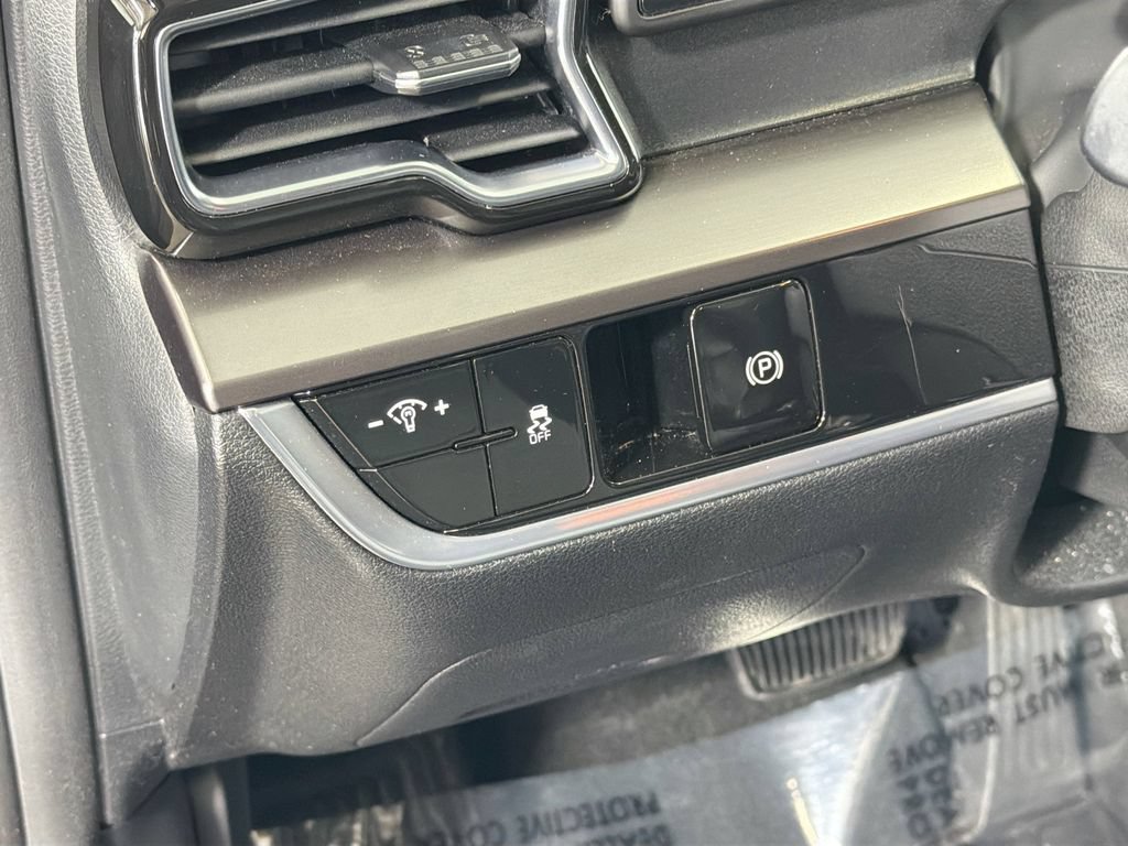 Used 2023 Kia Sportage EX FWD image 12