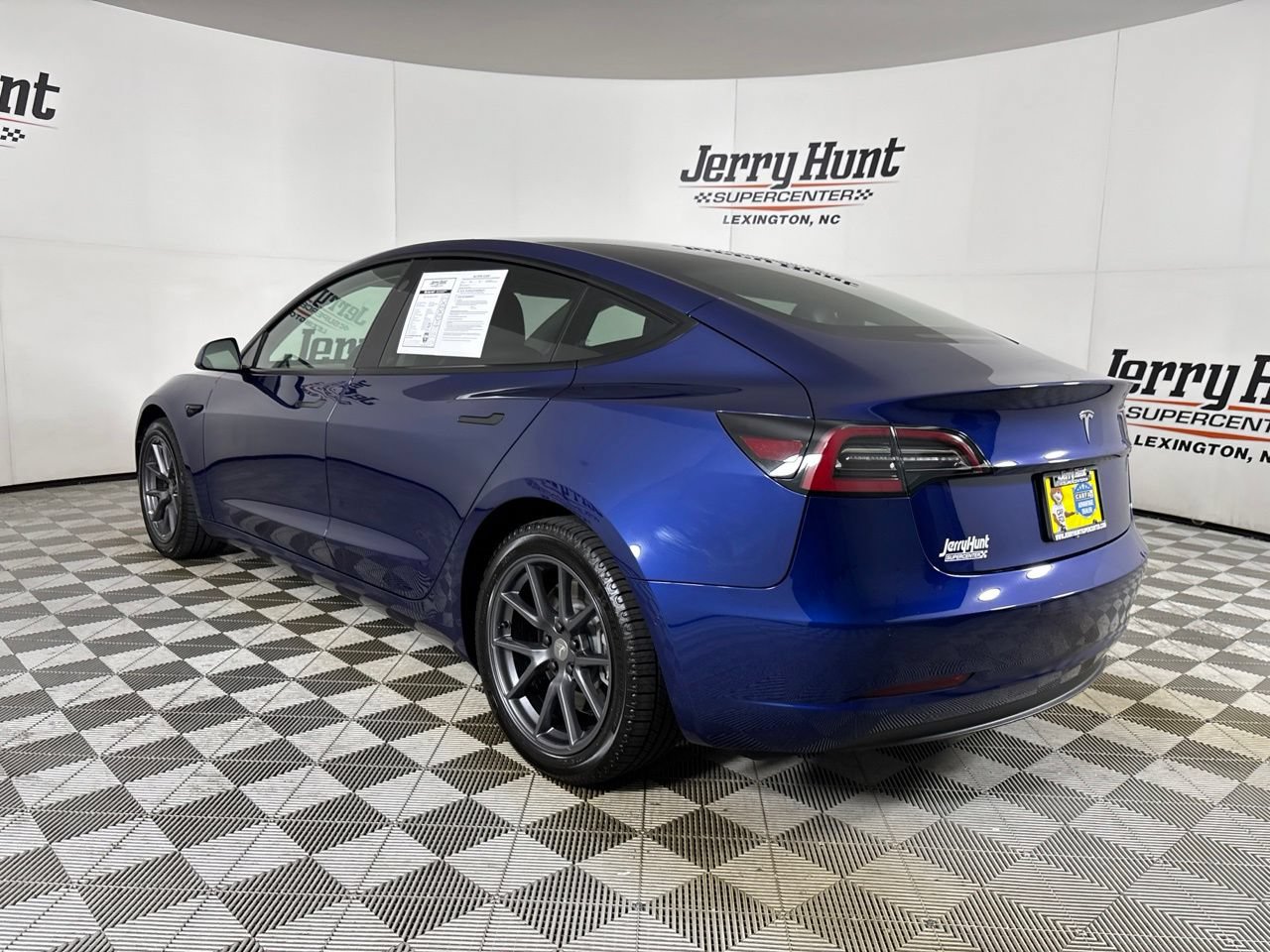 Used 2022 Tesla Model 3 RWD image 6