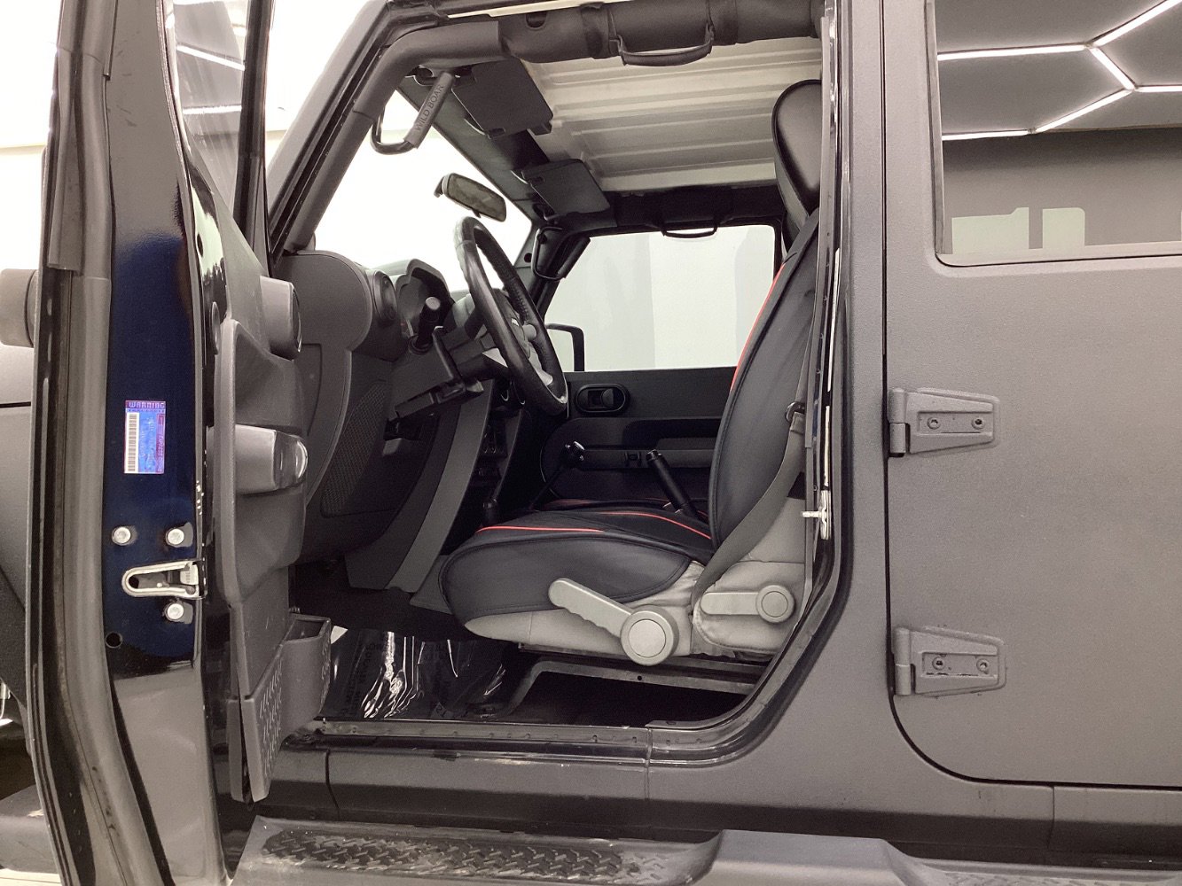 Used 2009 Jeep Wrangler Unlimited Sahara w/ Dual Top Group image 14