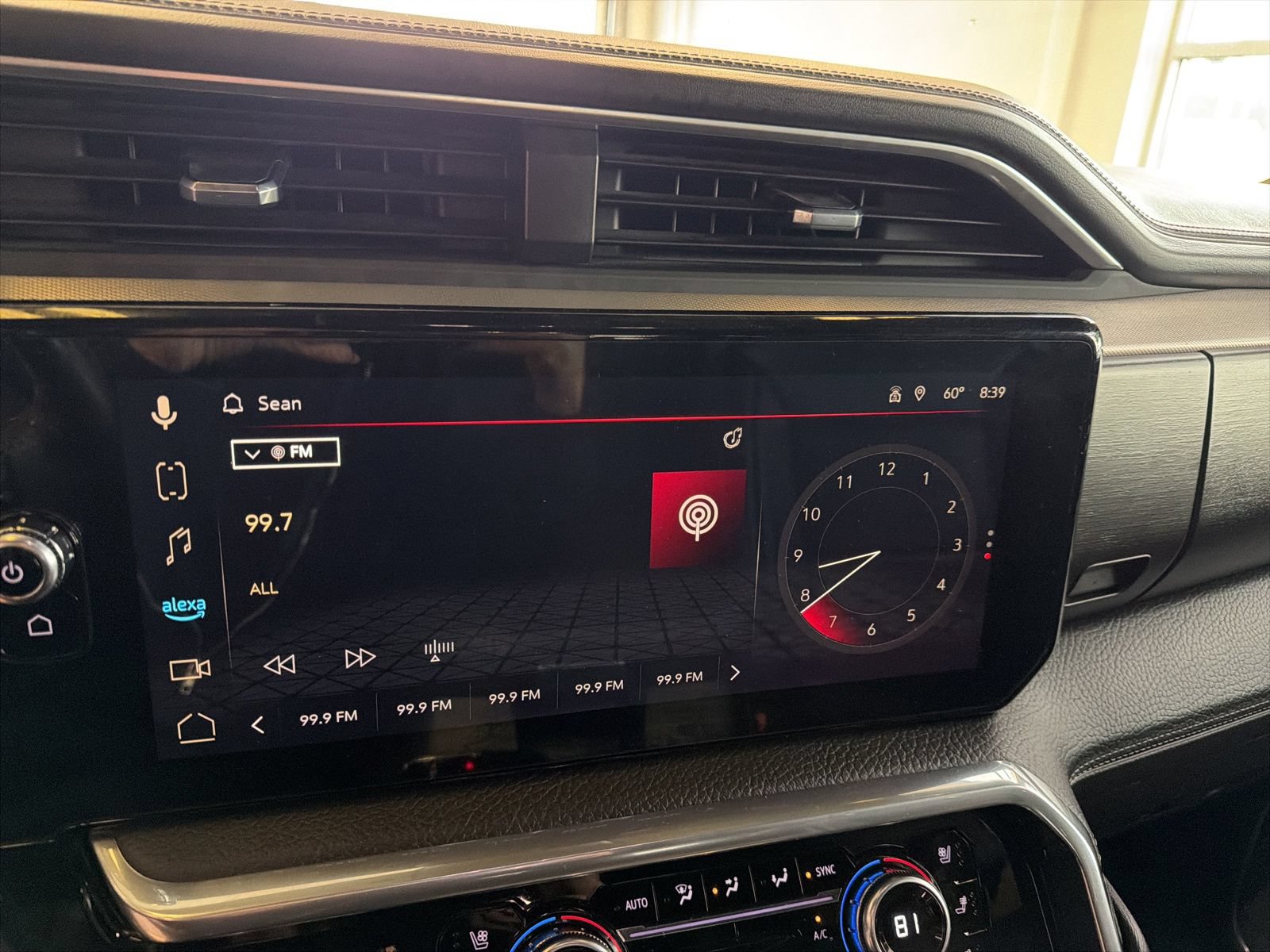 Used 2023 GMC Sierra 1500 Denali w/ Denali Reserve Package AWD/4WD image 27