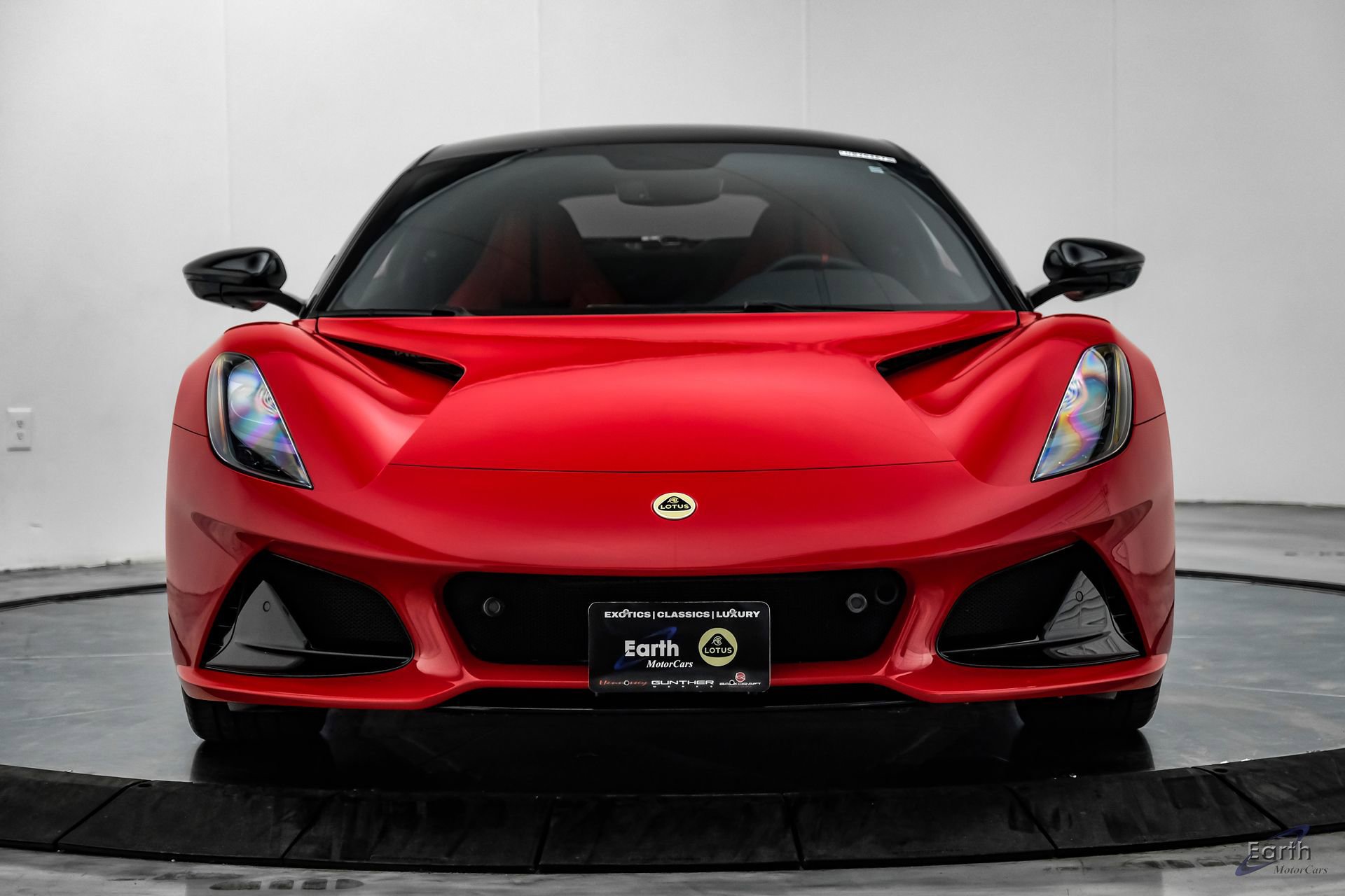 Used 2025 Lotus Emira RWD image 33