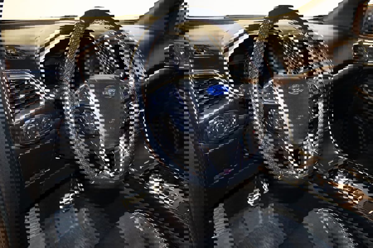 Used 2019 Ford Edge ST w/ Cold Weather Package image 34