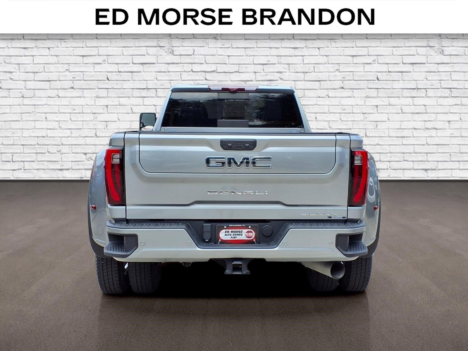 Used 2024 GMC Sierra 3500 Denali Ultimate AWD/4WD image 4
