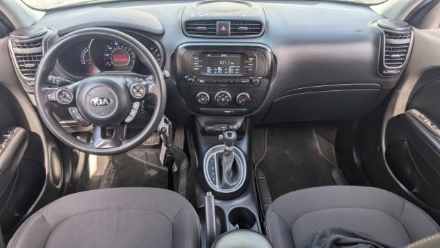 Used 2018 Kia Soul image 23