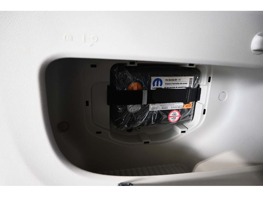 Used 2024 Chrysler Voyager LX FWD image 26
