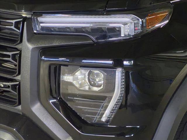 Used 2023 GMC Canyon Elevation w/ Elevation Premium Package RWD image 9