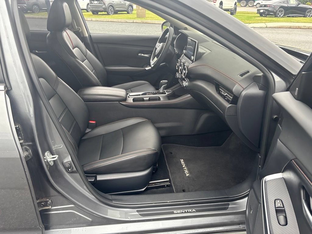 Used 2021 Nissan Sentra SR w/ SR Premium Package FWD image 33