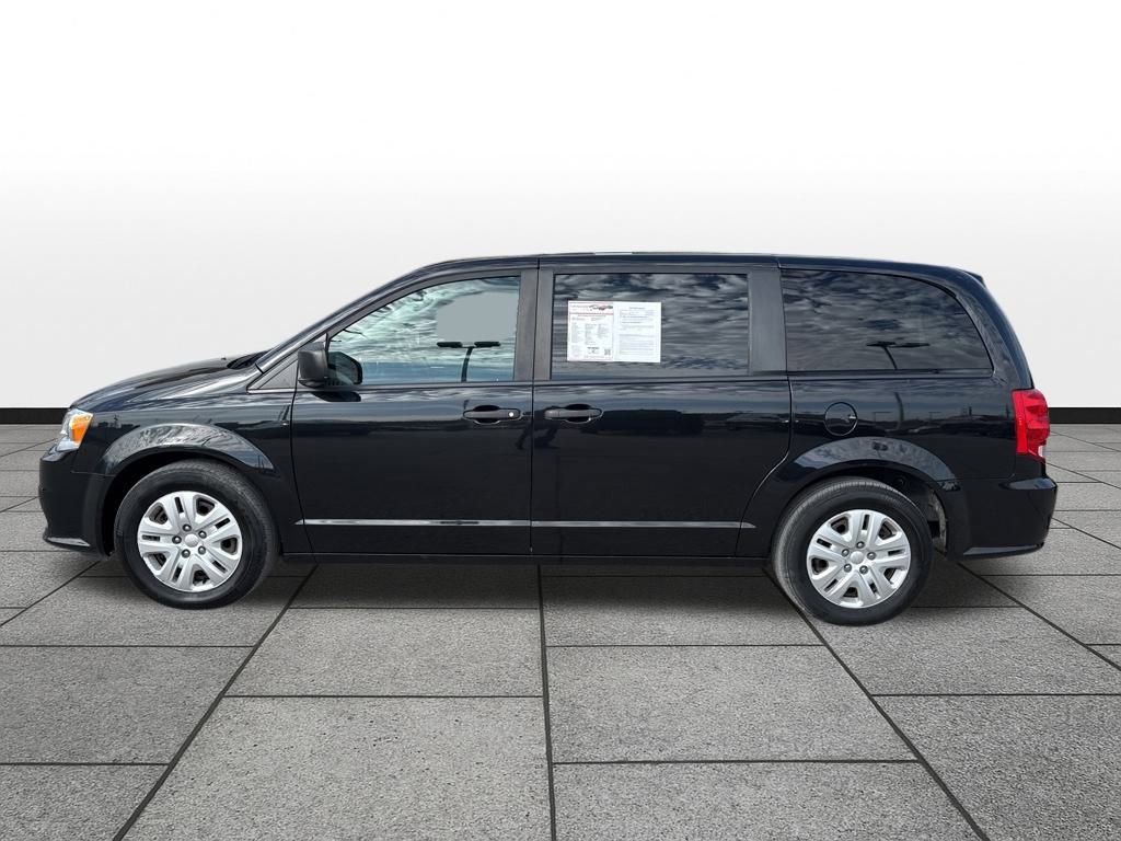 Used 2019 Dodge Grand Caravan SE w/ UConnect Hands-Free Group image 2