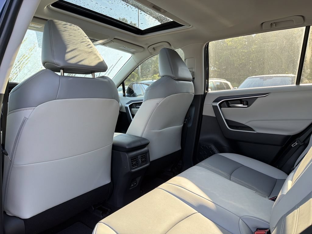 Used 2025 Toyota RAV4 XLE Premium FWD image 9