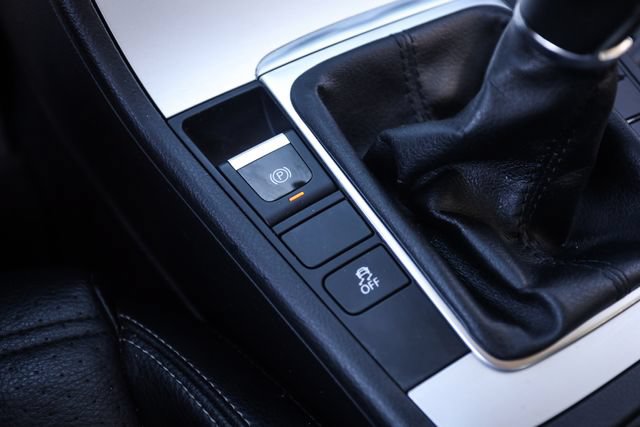 Used 2013 Volkswagen CC Sport FWD image 33