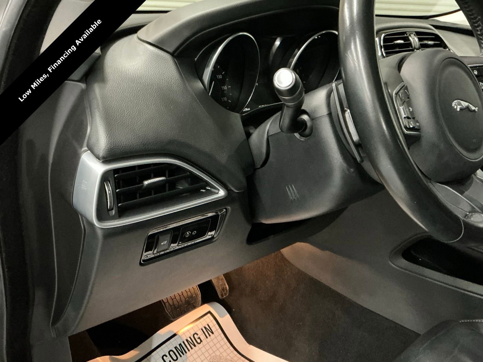 Used 2017 Jaguar F-PACE Prestige image 19