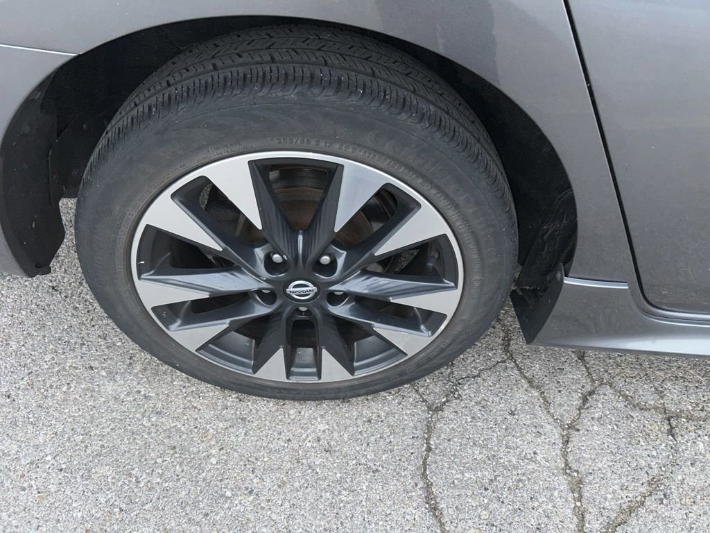 Used 2019 Nissan Sentra SR FWD image 16