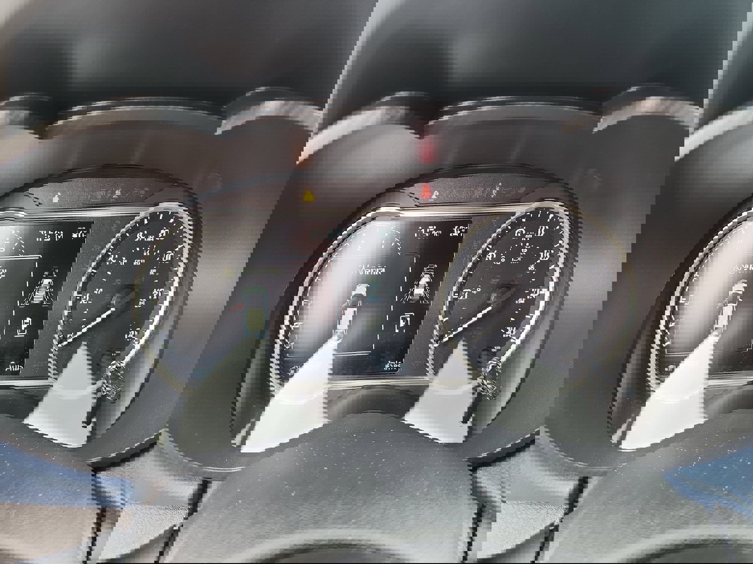 New 2025 Nissan Versa SV w/ Trunk Package image 18