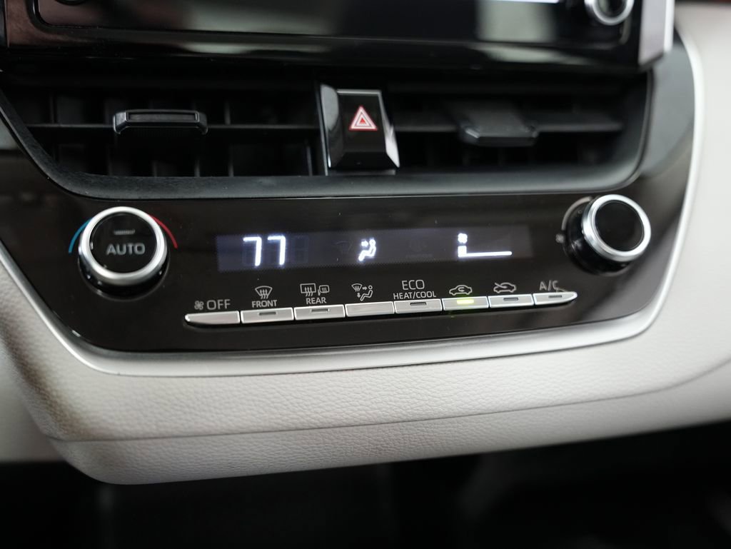 Used 2020 Toyota Corolla LE image 24