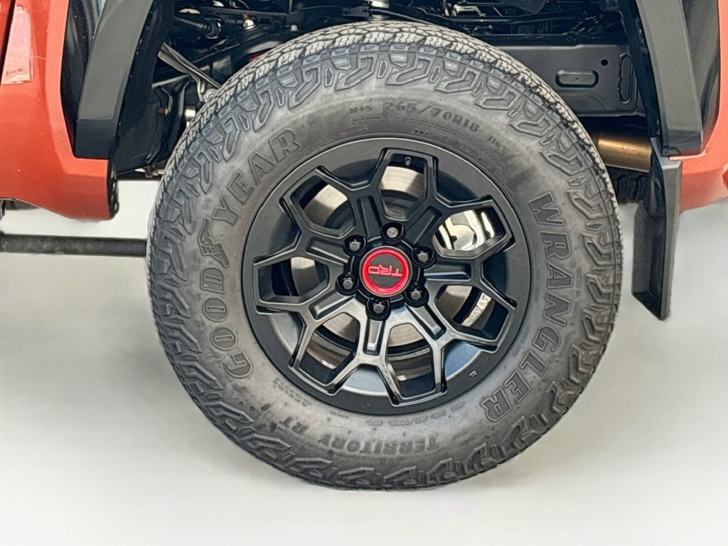 Certified 2024 Toyota Tacoma TRD Pro AWD/4WD image 31