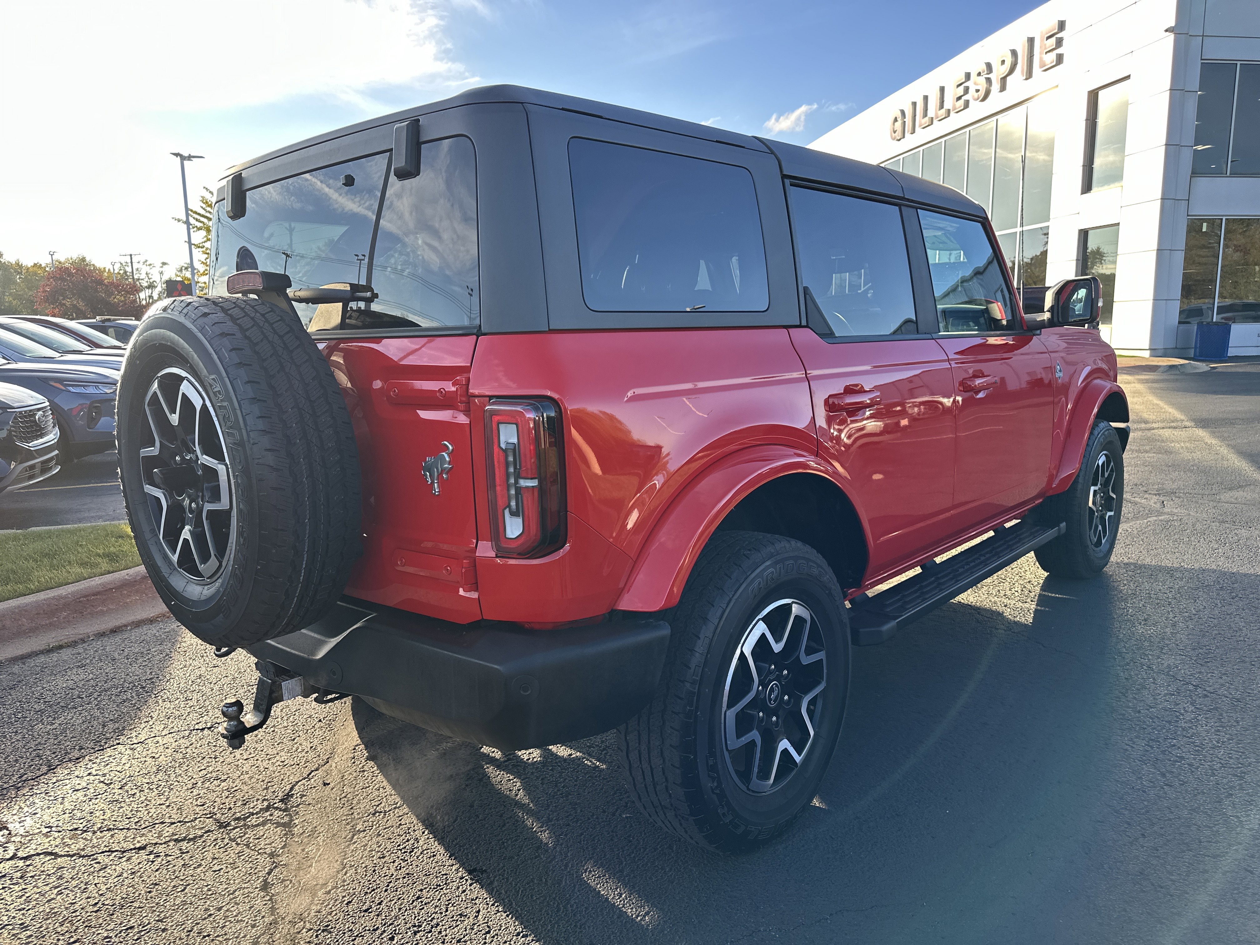 Used 2023 Ford Bronco Outer Banks image 3