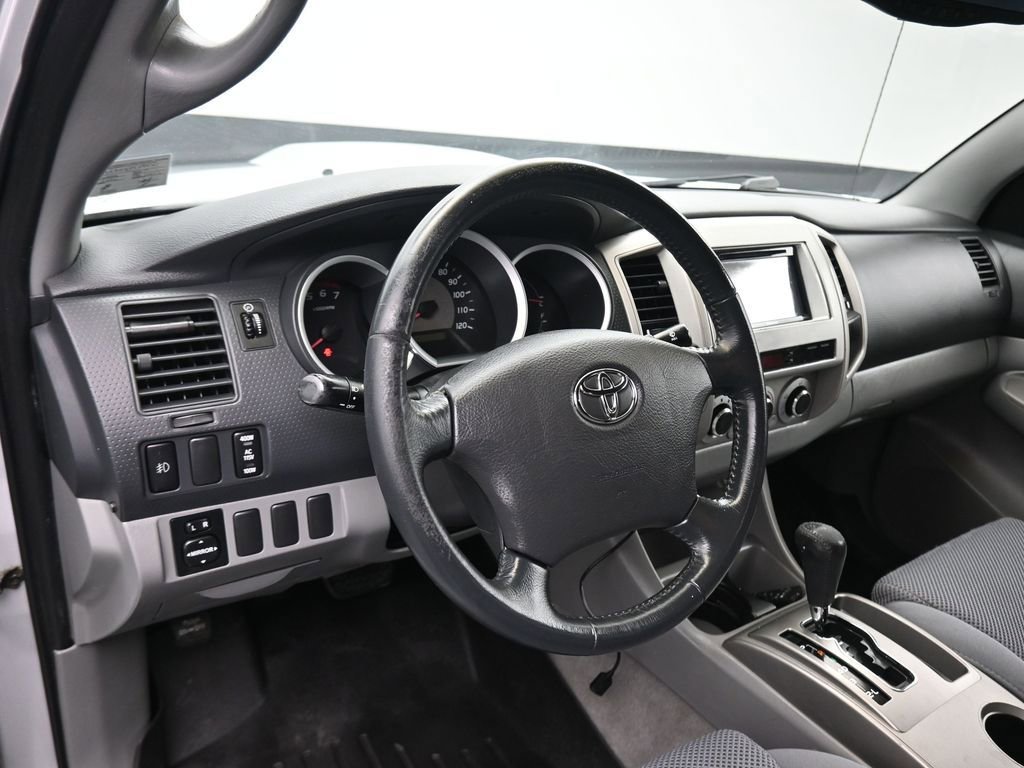 Used 2005 Toyota Tacoma PreRunner image 12