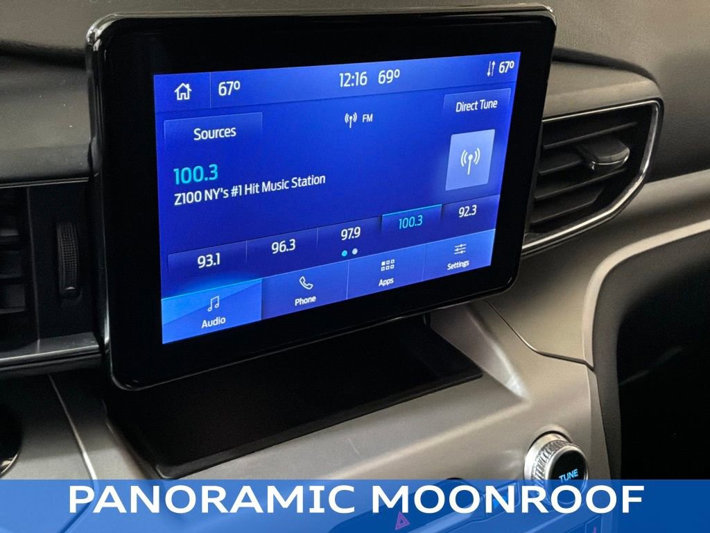 Used 2022 Ford Explorer XLT w/ Equipment Group 202A image 2