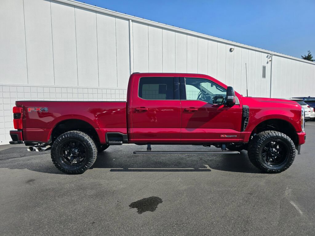 Used 2025 Ford F350 Platinum image 2