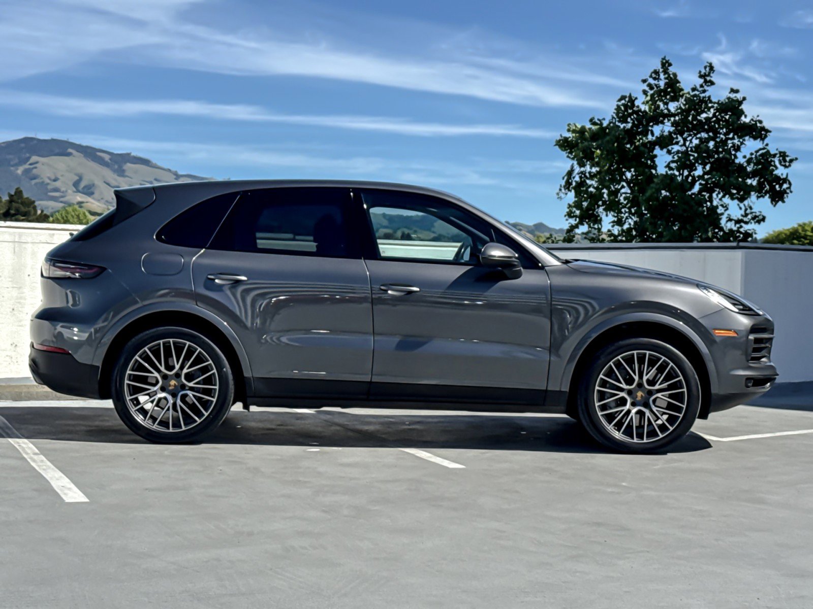 Certified 2023 Porsche Cayenne image 9