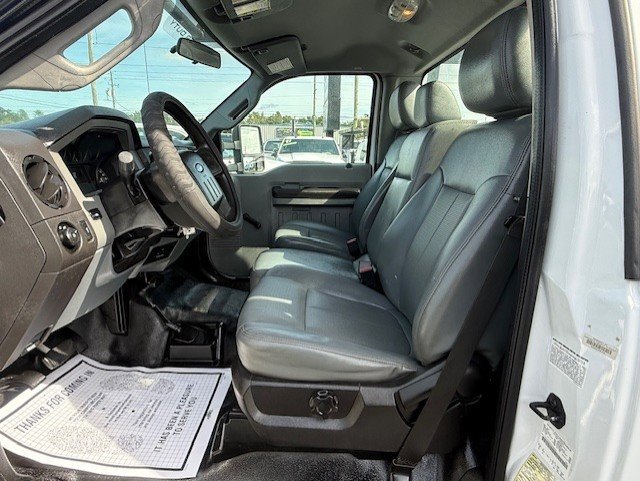 Used 2015 Ford F550 4x4 Regular Cab Super Duty image 15