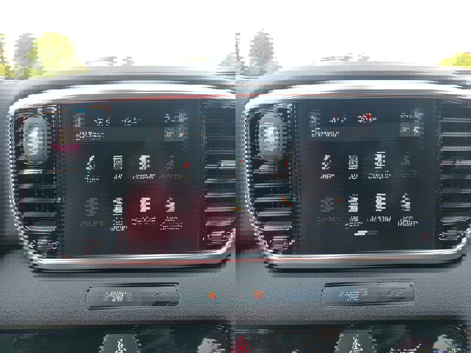 Used 2020 Kia Sportage SX image 24