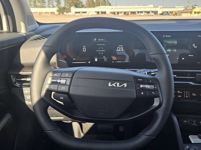 New 2026 Kia Sportage EX FWD image 11
