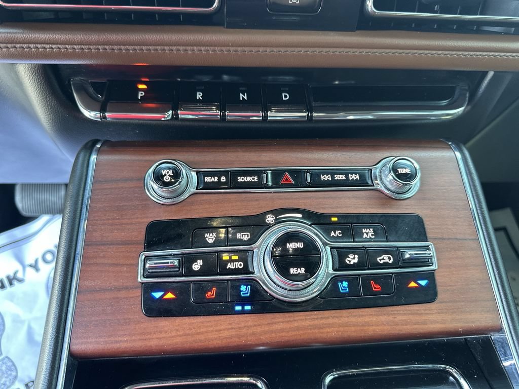 Used 2021 Lincoln Aviator Reserve w/ Equipment Group 208A AWD/4WD image 25