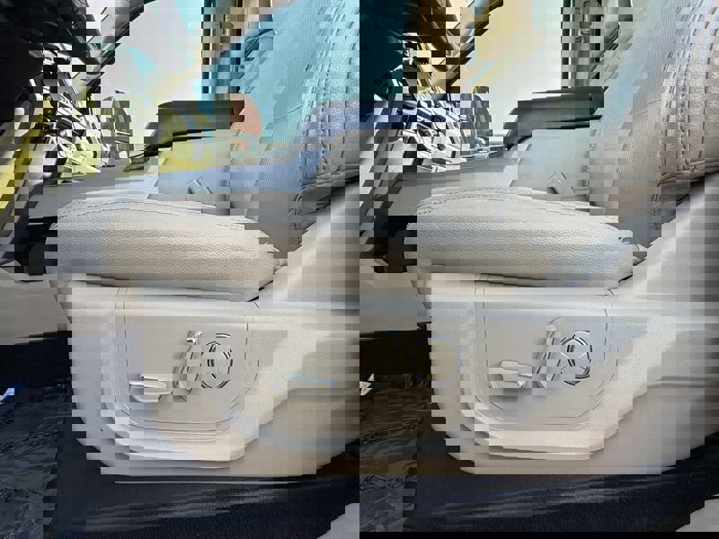 Used 2017 Ford F350 Lariat w/ FX4 Off-Road Package image 40