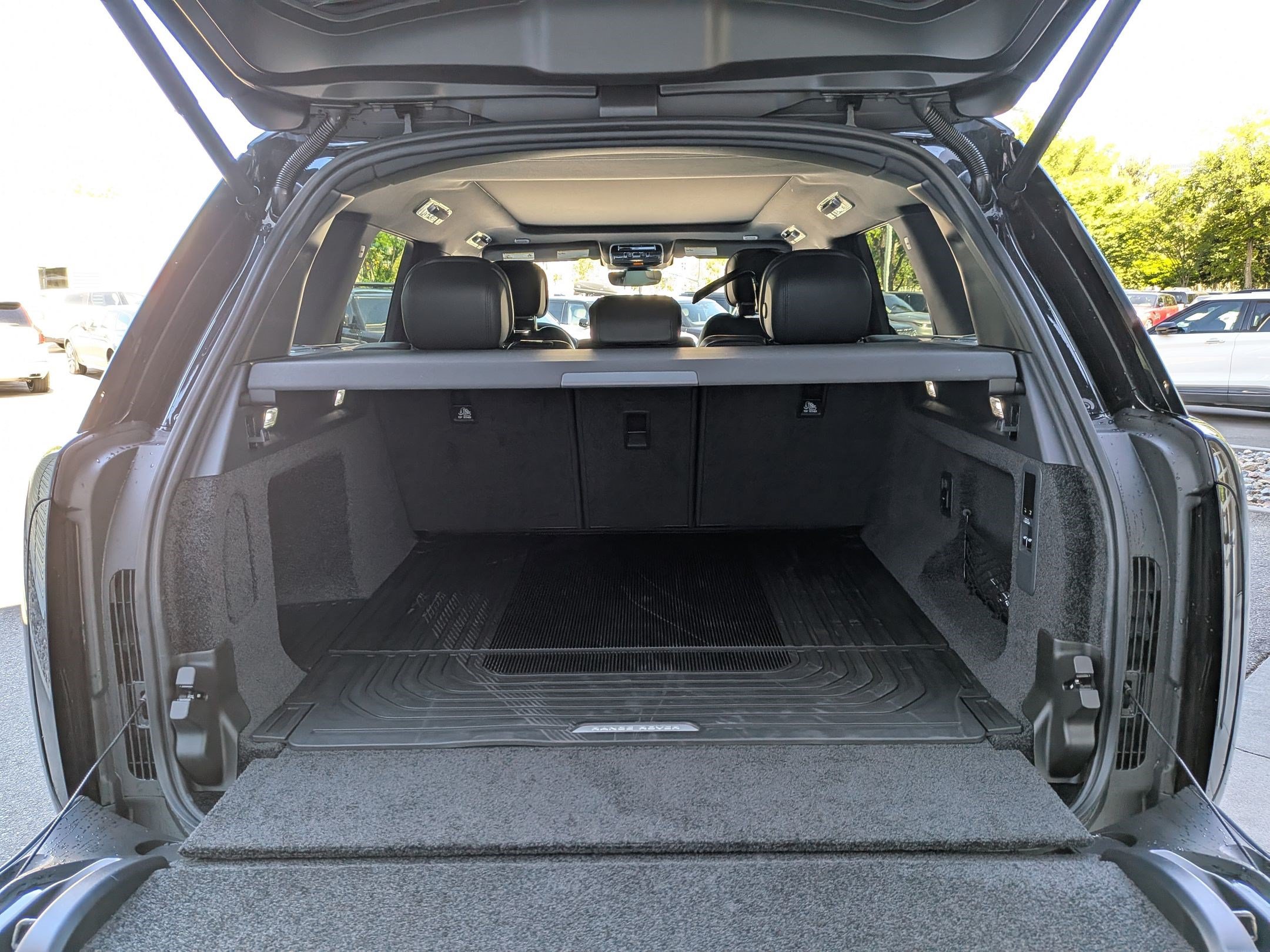 New 2026 Land Rover Range Rover SE AWD/4WD image 27